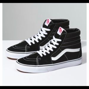 Black Sk8-hi vans